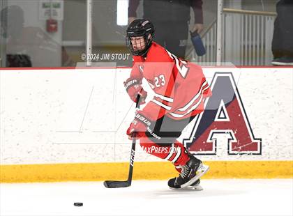 Thumbnail 1 in St. Paul's vs. Loomis (Avon Christmas Classic 7th Place) photogallery.