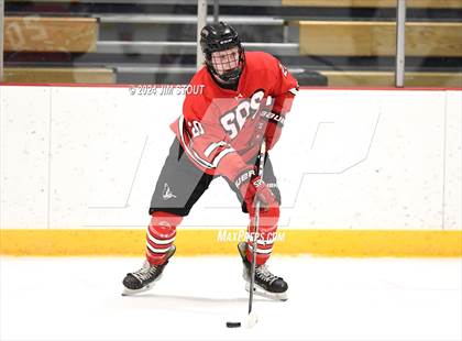 Thumbnail 3 in St. Paul's vs. Loomis (Avon Christmas Classic 7th Place) photogallery.