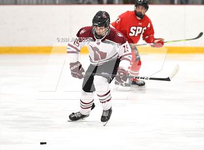 Thumbnail 1 in St. Paul's vs. Loomis (Avon Christmas Classic 7th Place) photogallery.