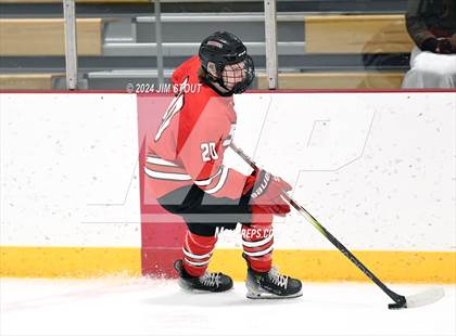 Thumbnail 3 in St. Paul's vs. Loomis (Avon Christmas Classic 7th Place) photogallery.