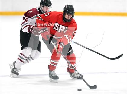 Thumbnail 3 in St. Paul's vs. Loomis (Avon Christmas Classic 7th Place) photogallery.