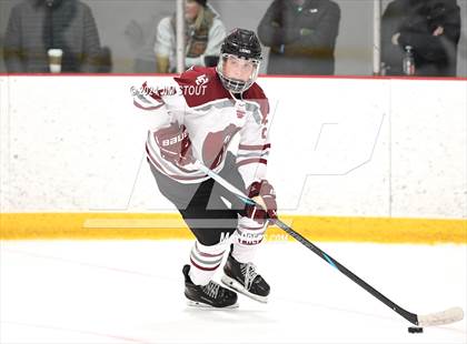 Thumbnail 3 in St. Paul's vs. Loomis (Avon Christmas Classic 7th Place) photogallery.