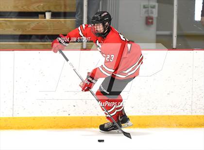 Thumbnail 2 in St. Paul's vs. Loomis (Avon Christmas Classic 7th Place) photogallery.