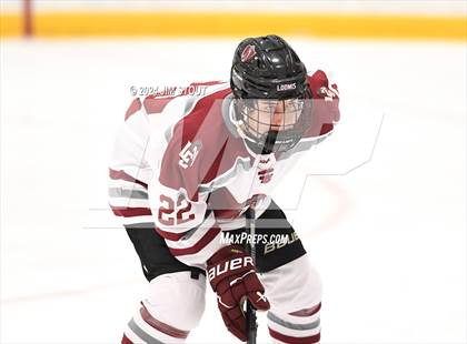 Thumbnail 3 in St. Paul's vs. Loomis (Avon Christmas Classic 7th Place) photogallery.