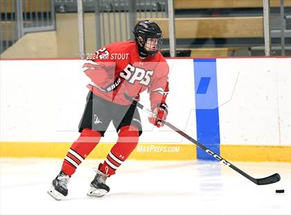 Thumbnail 3 in St. Paul's vs. Loomis (Avon Christmas Classic 7th Place) photogallery.