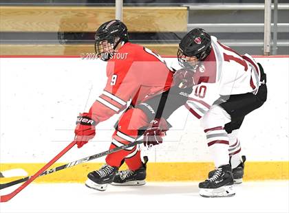 Thumbnail 3 in St. Paul's vs. Loomis (Avon Christmas Classic 7th Place) photogallery.