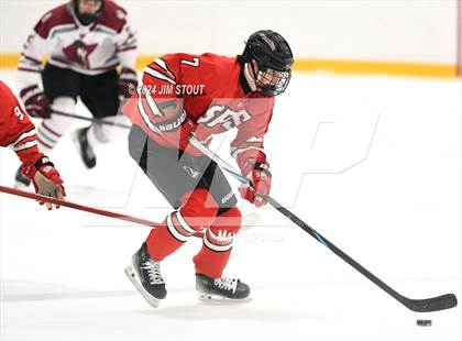 Thumbnail 3 in St. Paul's vs. Loomis (Avon Christmas Classic 7th Place) photogallery.