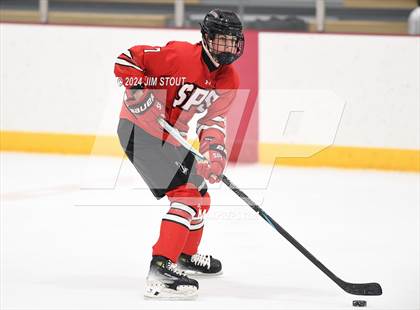 Thumbnail 3 in St. Paul's vs. Loomis (Avon Christmas Classic 7th Place) photogallery.
