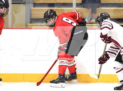Thumbnail 2 in St. Paul's vs. Loomis (Avon Christmas Classic 7th Place) photogallery.