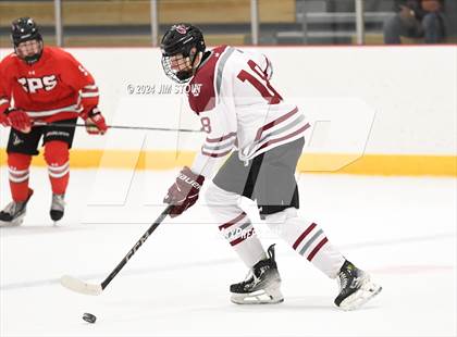Thumbnail 3 in St. Paul's vs. Loomis (Avon Christmas Classic 7th Place) photogallery.