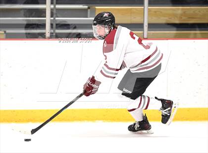 Thumbnail 2 in St. Paul's vs. Loomis (Avon Christmas Classic 7th Place) photogallery.