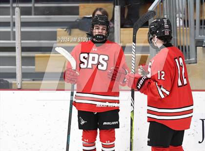 Thumbnail 3 in St. Paul's vs. Loomis (Avon Christmas Classic 7th Place) photogallery.