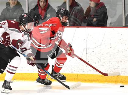 Thumbnail 3 in St. Paul's vs. Loomis (Avon Christmas Classic 7th Place) photogallery.
