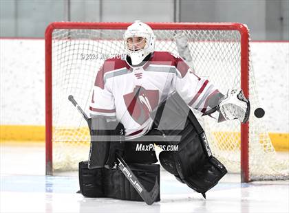 Thumbnail 2 in St. Paul's vs. Loomis (Avon Christmas Classic 7th Place) photogallery.