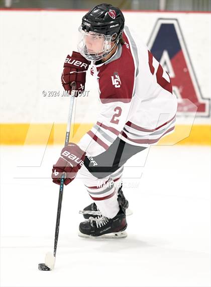 Thumbnail 1 in St. Paul's vs. Loomis (Avon Christmas Classic 7th Place) photogallery.