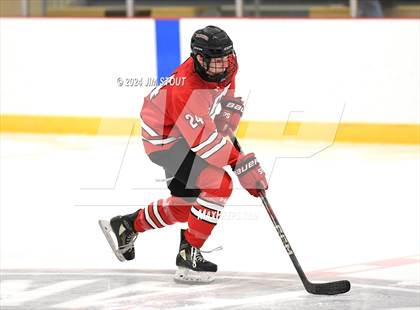 Thumbnail 3 in St. Paul's vs. Loomis (Avon Christmas Classic 7th Place) photogallery.