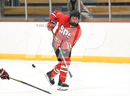 Thumbnail 3 in St. Paul's vs. Loomis (Avon Christmas Classic 7th Place) photogallery.