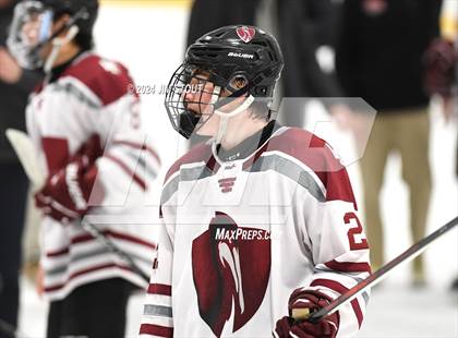 Thumbnail 2 in St. Paul's vs. Loomis (Avon Christmas Classic 7th Place) photogallery.