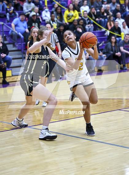 Thumbnail 2 in Fort Wayne Snider vs Noblesville (IHSAA Regional Championship Playoff) photogallery.