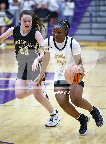 Thumbnail 3 in Fort Wayne Snider vs Noblesville (IHSAA Regional Championship Playoff) photogallery.