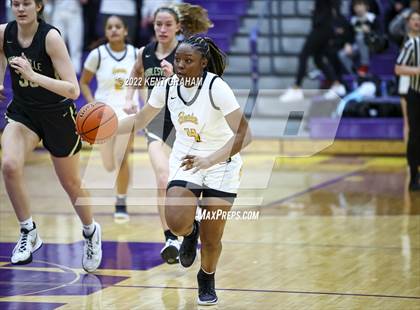 Thumbnail 3 in Fort Wayne Snider vs Noblesville (IHSAA Regional Championship Playoff) photogallery.