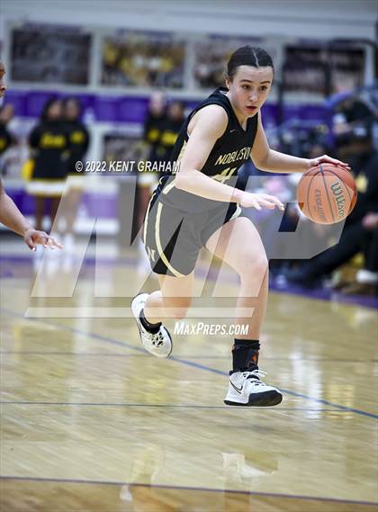 Thumbnail 2 in Fort Wayne Snider vs Noblesville (IHSAA Regional Championship Playoff) photogallery.