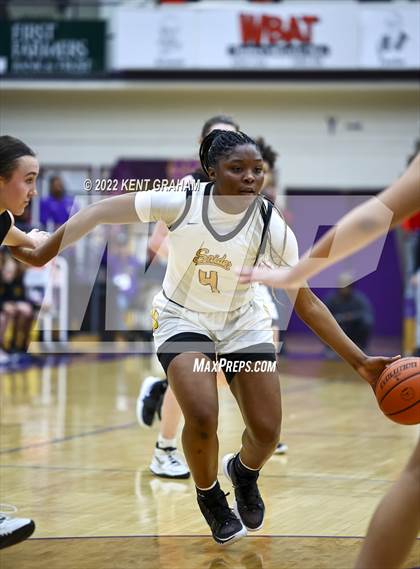 Thumbnail 3 in Fort Wayne Snider vs Noblesville (IHSAA Regional Championship Playoff) photogallery.
