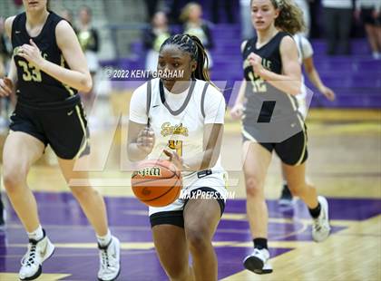 Thumbnail 1 in Fort Wayne Snider vs Noblesville (IHSAA Regional Championship Playoff) photogallery.