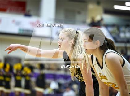Thumbnail 3 in Fort Wayne Snider vs Noblesville (IHSAA Regional Championship Playoff) photogallery.