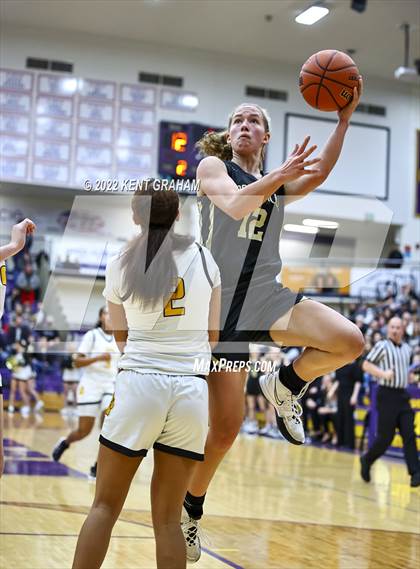 Thumbnail 2 in Fort Wayne Snider vs Noblesville (IHSAA Regional Championship Playoff) photogallery.