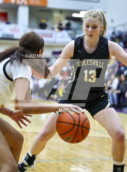 Thumbnail 3 in Fort Wayne Snider vs Noblesville (IHSAA Regional Championship Playoff) photogallery.