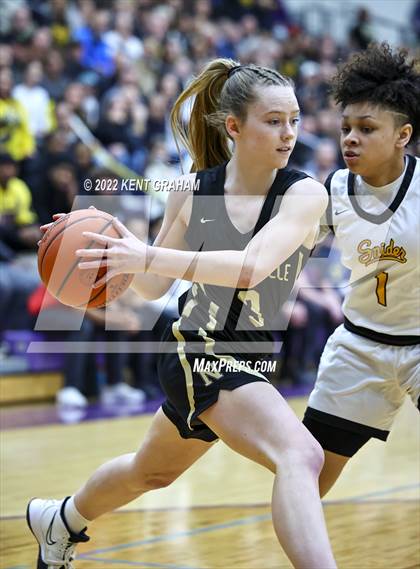 Thumbnail 1 in Fort Wayne Snider vs Noblesville (IHSAA Regional Championship Playoff) photogallery.