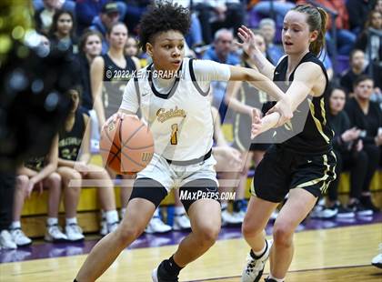 Thumbnail 1 in Fort Wayne Snider vs Noblesville (IHSAA Regional Championship Playoff) photogallery.