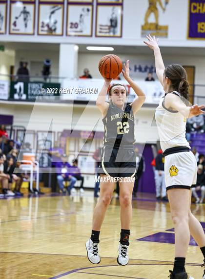 Thumbnail 3 in Fort Wayne Snider vs Noblesville (IHSAA Regional Championship Playoff) photogallery.