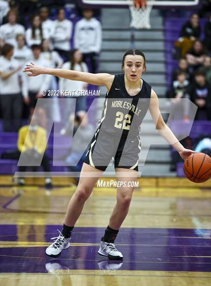 Thumbnail 2 in Fort Wayne Snider vs Noblesville (IHSAA Regional Championship Playoff) photogallery.