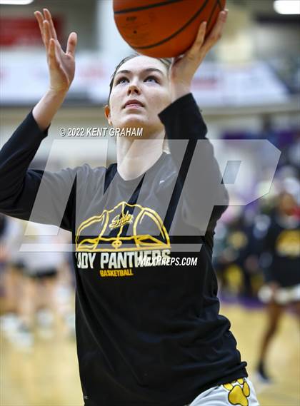 Thumbnail 1 in Fort Wayne Snider vs Noblesville (IHSAA Regional Championship Playoff) photogallery.
