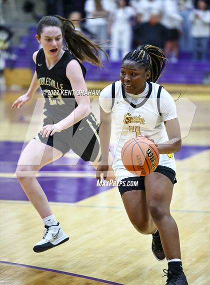 Thumbnail 1 in Fort Wayne Snider vs Noblesville (IHSAA Regional Championship Playoff) photogallery.