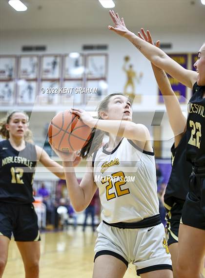 Thumbnail 2 in Fort Wayne Snider vs Noblesville (IHSAA Regional Championship Playoff) photogallery.