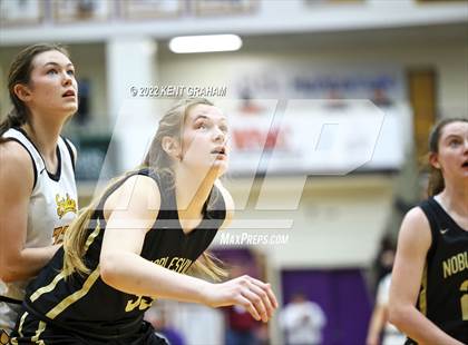 Thumbnail 3 in Fort Wayne Snider vs Noblesville (IHSAA Regional Championship Playoff) photogallery.