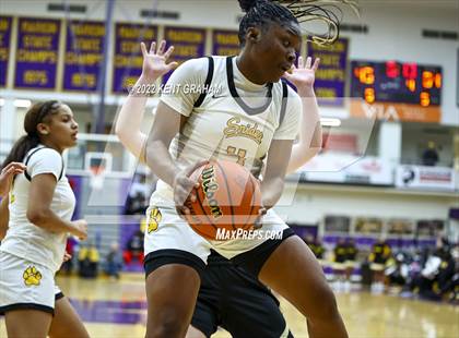 Thumbnail 1 in Fort Wayne Snider vs Noblesville (IHSAA Regional Championship Playoff) photogallery.