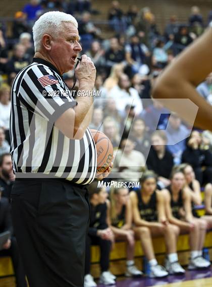 Thumbnail 3 in Fort Wayne Snider vs Noblesville (IHSAA Regional Championship Playoff) photogallery.