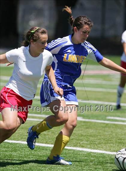 Thumbnail 3 in Ripon vs. Linden (CIF SJS D5 Final) photogallery.