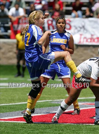 Thumbnail 2 in Ripon vs. Linden (CIF SJS D5 Final) photogallery.