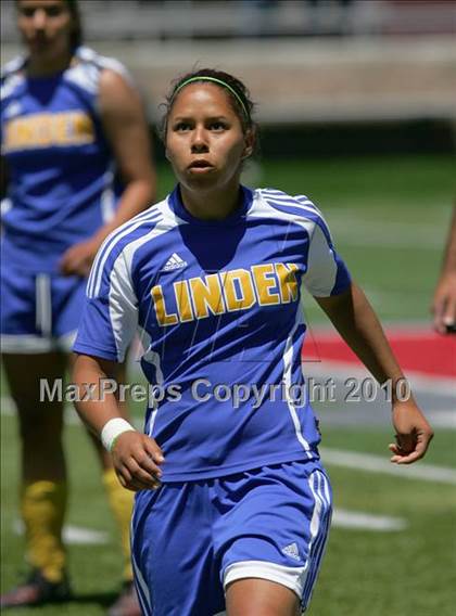 Thumbnail 2 in Ripon vs. Linden (CIF SJS D5 Final) photogallery.