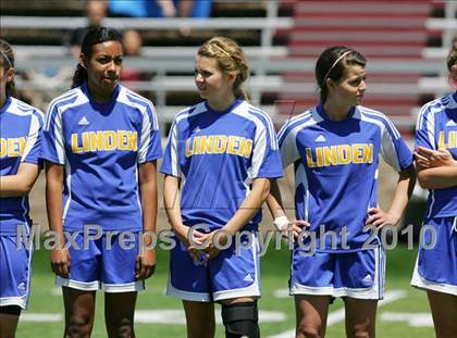 Thumbnail 2 in Ripon vs. Linden (CIF SJS D5 Final) photogallery.