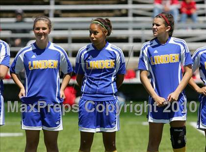 Thumbnail 3 in Ripon vs. Linden (CIF SJS D5 Final) photogallery.