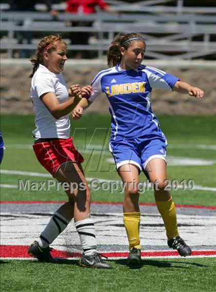 Thumbnail 2 in Ripon vs. Linden (CIF SJS D5 Final) photogallery.