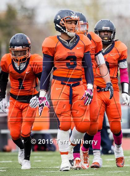 Thumbnail 2 in Lackawanna vs Bennett/Olmsted (Section 6 Class C Semifinal) photogallery.