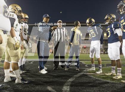 Thumbnail 1 in Bonita Vista vs. Mater Dei Catholic photogallery.