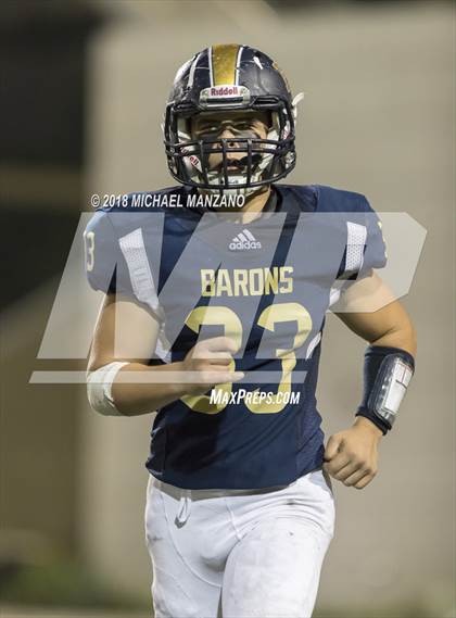 Thumbnail 2 in Bonita Vista vs. Mater Dei Catholic photogallery.